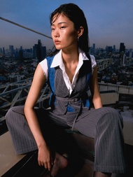 [Pomelo] เสื้อกั๊กแต่งดีเทลลายทางและผ้ายีนส์ / Stripe & Denim Vest