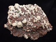Red quartz with dolomite calcite and chalcopyrite crystals . 紅色石英 白雲石 方解石 黃銅礦 中國江西瑞金 Ruijin, Jiangxi
