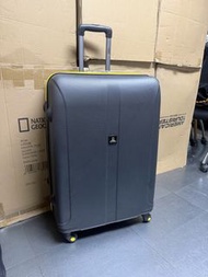 Brand new 28” (刮花) national geographic 全新 正品正貨  特價 🔍清倉 clearance sale ✅💯👍🏼 100%authentic brand new 4
