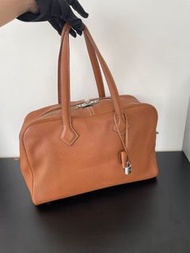 Hermes Victoria 35