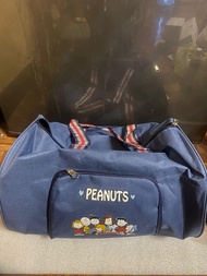 Snoopy 史努比圓筒包/斜背包/運動休閒旅行袋  手提斜背兩用包(藍色)長約40、高約25、寛約28.5公分