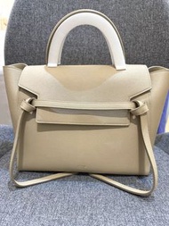 🈹Celine Mini Belt Bag Light Taupe Color奶茶色鯰魚包