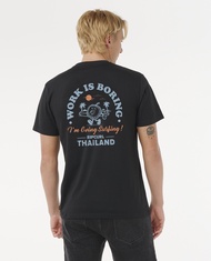 RIP CURL เสื้อยืด 13DMTE RCT M DEST TEE THAI WORK IS BORING 2025-S2