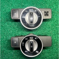 MERC W204 SWITCH HEADLIGHTS