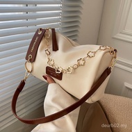 Rantaian Jualan Panas Beg Selempang Fesyen Tinggi untuk Wanita Musim Gugur Musim Sejuk 2025 Baru Pop