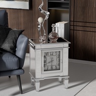 โต๊ะข้าง โต๊ะข้างเตียง Mirrored End Table with Clock : Modern Luxury Mirrored Cabinet with 1 Door 48 x 33 x 63.5cm Nightstand with Clock Display Silver Glass Accent Side Tables for Bedroom, Living Room, Study