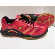 Power /Bata badminton shoes 842-5562