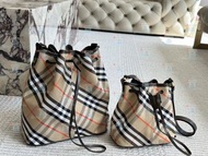 巴寶莉Bur女士格紋水桶包菜籃子斜挎包6