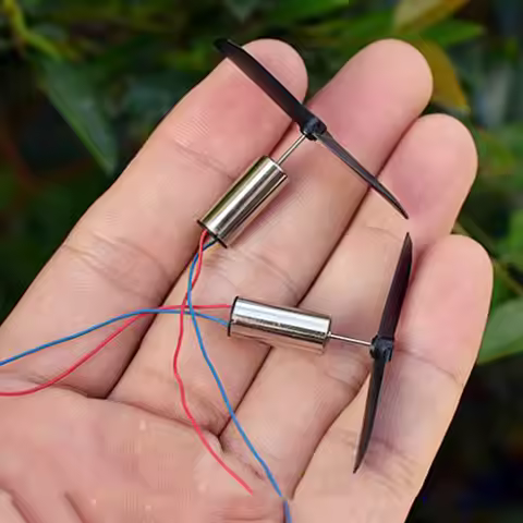 2PCS Micro 716 Coreless Motor with Propeller Blades DC 3.7V 4.2V 49000RPM-54000RPM Micro Multi-axis 