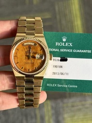 Rolex 19018 Quartz Day Date with Birch dial 黑字 vs 18038 18238