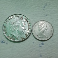 Koin Kuno Elizabeth Paket 2 Keping 50 / 10 Cents New Zealand / Canada