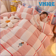 VMIQE ชุดเครื่องนอนกำมะหยี่นมปักผ้าปูเตียงพิมพ์ลายหนาอบอุ่นปลอกหมอนผ้าคลุมผ้านวมผ้าห่มขนห่าน PIVBQ อุปกรณ์ตกแต่งห้องนอน