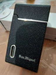 絕版 SAN MIGUEL 生力啤酒黑色大理石紋理打火機。外殼防滑造工紮實。可重複填充氣體的防風打火機。輕巧携帶收藏自用。Rare, discontinued SAN MIGUEL black lig