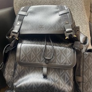 🔥原價16.5萬 Dior Hit the Road  ✨近全新 翻蓋後背包  男用後背包 幾何 黑色 Dior Oblique 緹花和黑色粒面小牛皮