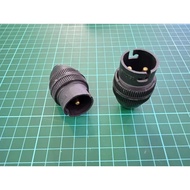 BC B22 LAMP HOLDER BLACK