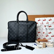 LV 全新Voyage PM公事包