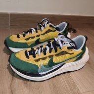 Nike x sacai vaporwaffle tour yellow