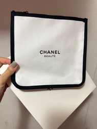 Chanel beauty 化妝包 (有盒）不議價