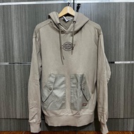HOODIE DICKIES RARE ITEM.