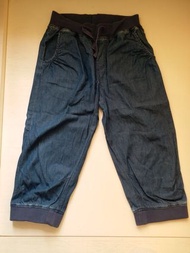 Bossini Capri pants  (女裝 三角骨褲）