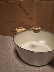 連盒全新Sensarte 陶瓷不黏湯鍋28cm 連蓋