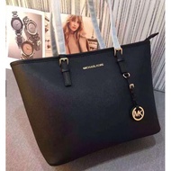 [COD] Kors-นักฆ่าที่สองซื้อ Michael Mk กระเป๋าเป้สะพายหลังด้านข้างกระเป๋าห้องเดียว Messenger กระเป๋าถือช้อปปิ้งมัลติฟังก์ชั่หญิง Oversi