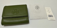 TORY BURCH THEA MINI WALLET 73133-0420立體LOGO荔枝紋對折短夾(菠菜綠)