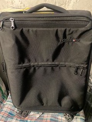 日本品牌 高品質 大優惠  《只此一個》 現貨 20寸 360轆 超輕防水密碼鎖 防爆拉鍊 超輕   行李箱 旅行 喼 行李喼 旅行箱   360 wheels   baggage luggage s
