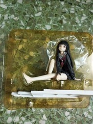 絕版地獄少女閻魔愛figure。（請注意：缺十字架型稻草人。）Rare Hell Girl Enma Ai figure. (Please note: The cross-shaped scarecr