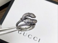 Gucci 雙蛇頭戒指
