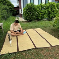 Hand-Woven Mat 8 Feet (240*190cm.) Sun-Resistant Not Crispy Easy To Break Can Sit 8-10 People Foldab