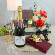 Simply Hamper Wine Gifts: Aubert Et Fils Champagne,Hamlet Belgian Chocolates,Bohem Assorted Chocolat