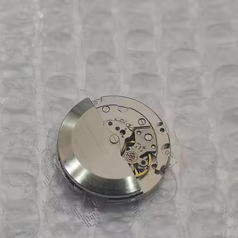 Watch accessories, stock movement, stored for several years, faulty movement Tianjin ST6 movement, f