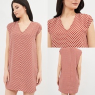 WOMEN'S NO-SLEEVED DRESS WITH D79 MOTIF