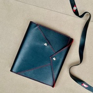 X- Life系列:黑色瘋馬皮6孔A5活頁型筆記本