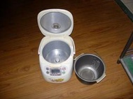 2手zojirushi 象印 電子鍋 黑金剛圓形厚釜