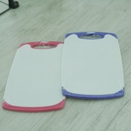 Foodgrade Plastic Cutting Board/ Two-Tone Plastic Cutting Board Anti-Slip Plastic Cutting Board