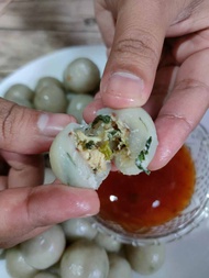 Cilok Isi Ayam plus Saus Racik Pedas Manis/kemasan vacum