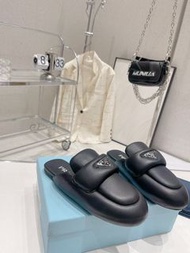 ☀️Prada普拉達面包拖鞋