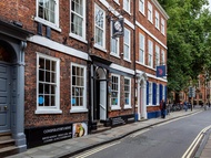 蓋伊福克斯旅館 (Guy Fawkes Inn)