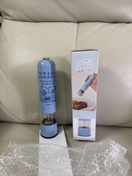 角落生物電動胡椒研磨器