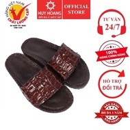 Dép nam da cá sấu quai ngang gai màu nâu đất HK7265