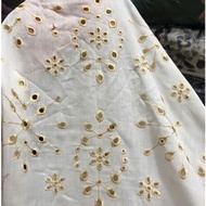 E620 - Embroidered Coarse Fabric (2.8m x 1.45m), no stretch - Error 1 small hole near the border