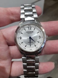 Licorne 力抗錶 藍寶石水晶玻璃錶面 高級感啞光銀錶盤 金藍色指針 生活防水 日期顯示 Boy Size 石英鋼錶 手圍20公分