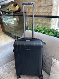 歐洲 Wenger Saber 20 吋高端100% PP 可擴展行李箱 Wenger Saber 20 inch 100% PP expandable luggage  55 x 37 x 24-7cm