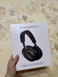 Bowers & Wilkins Px8 無線降噪耳機平放!