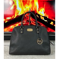 MICHAEL KORS BLACK ALMA HANDBAG