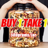 Trail Mix Fruits And Nuts Mix Cashew Almond Mixed Nuts And Dried Fruits To Eat Healthy Snacks