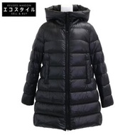 二手 Moncler 25 年歷史的 SUYENNE 羽絨外套。