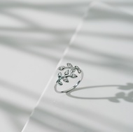 AR-Kang Collection*** AKR587 แหวนเงินแท้ ประดับ White CZ 5A แหวนใบมะกอก (เงินแท้92.5%)